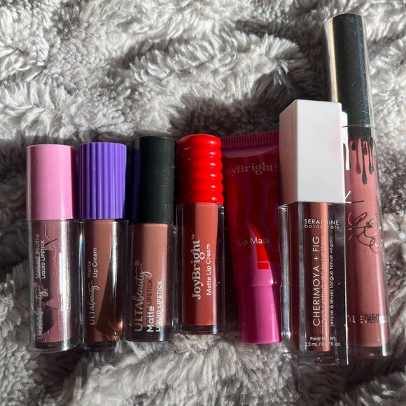Lipstick Bundle - Picture 2 of 3